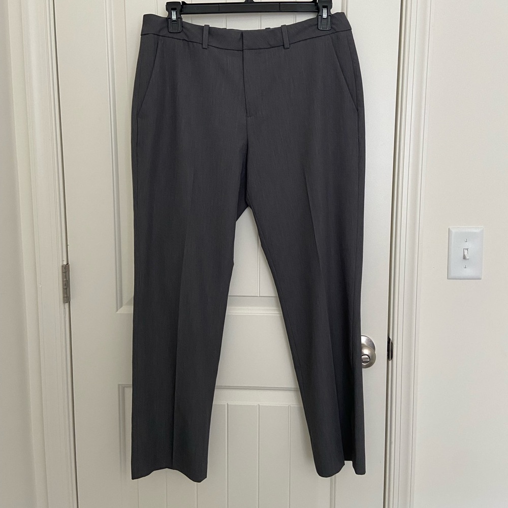 EUC‎ | Perry Ellis men’s gray flat front modern fit dress pants size 34x30